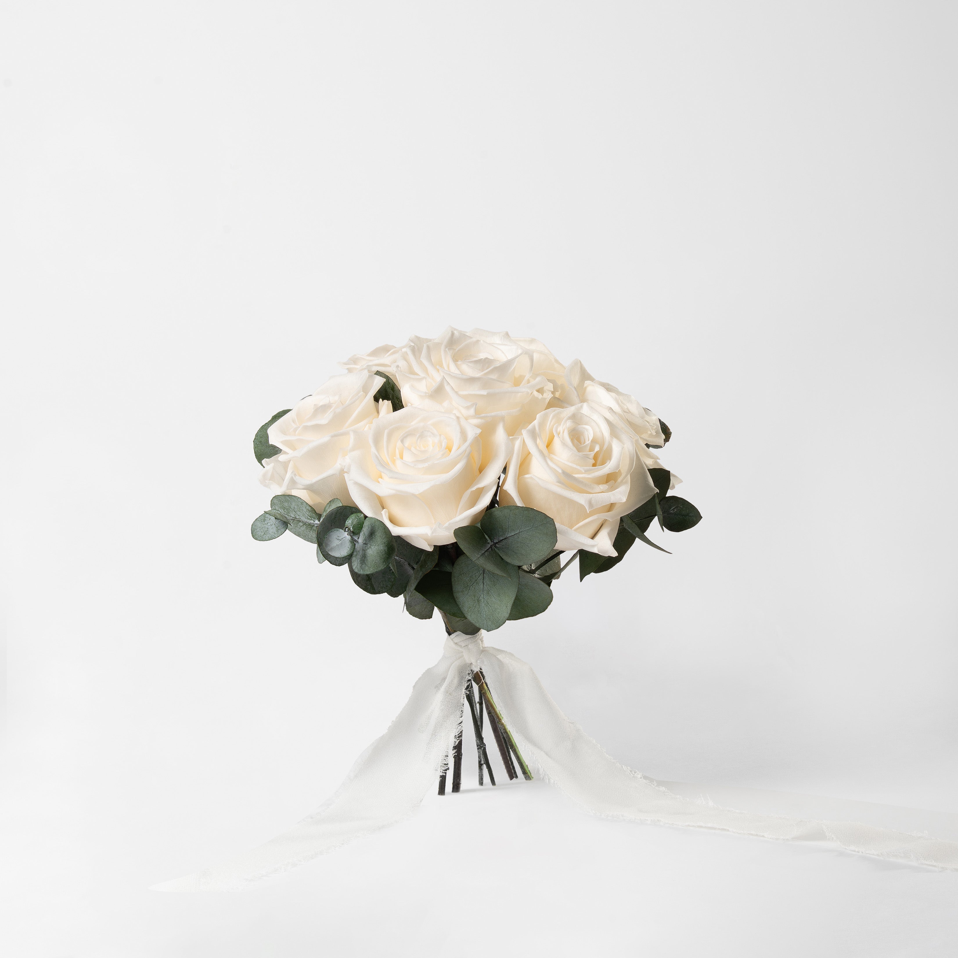 WHITE PRESERVED ROSE BRIDESMAID BOUQUET