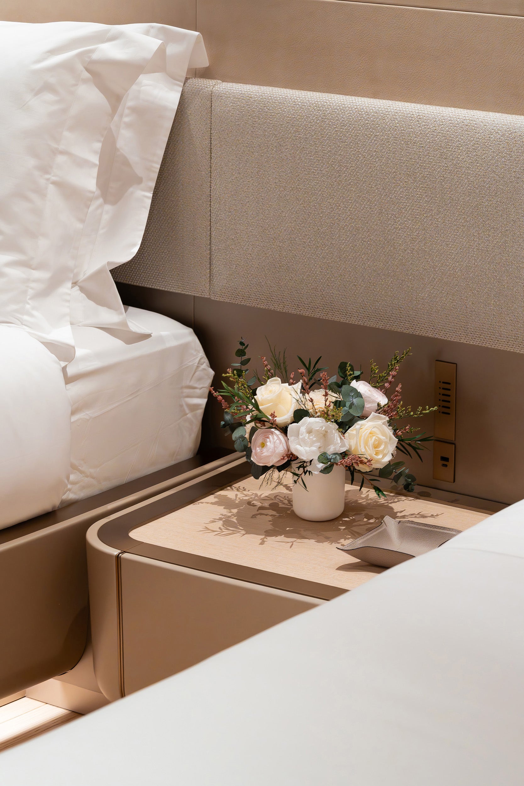 Preserved flower arrangement in cabins