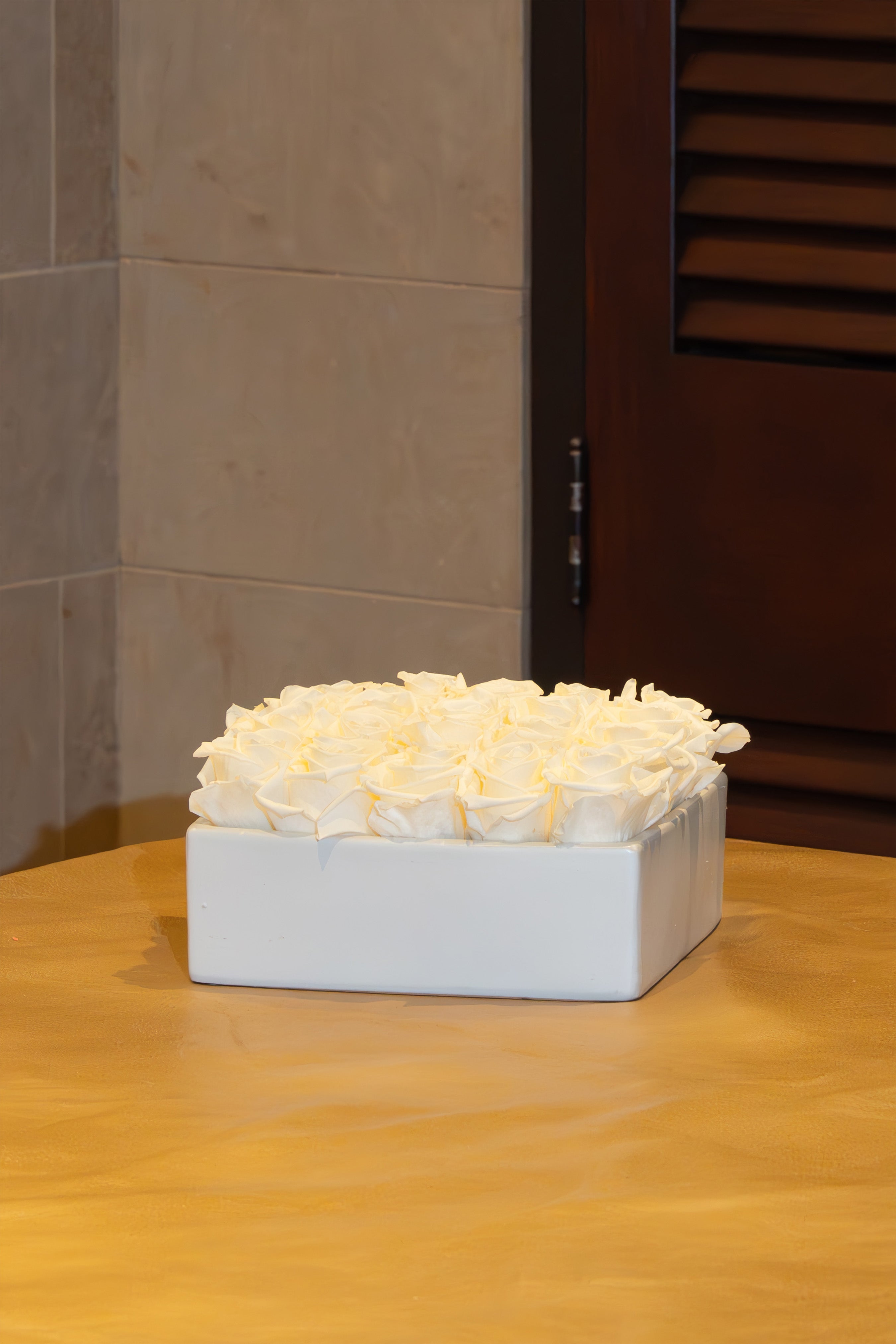 Preserved roses arrangement