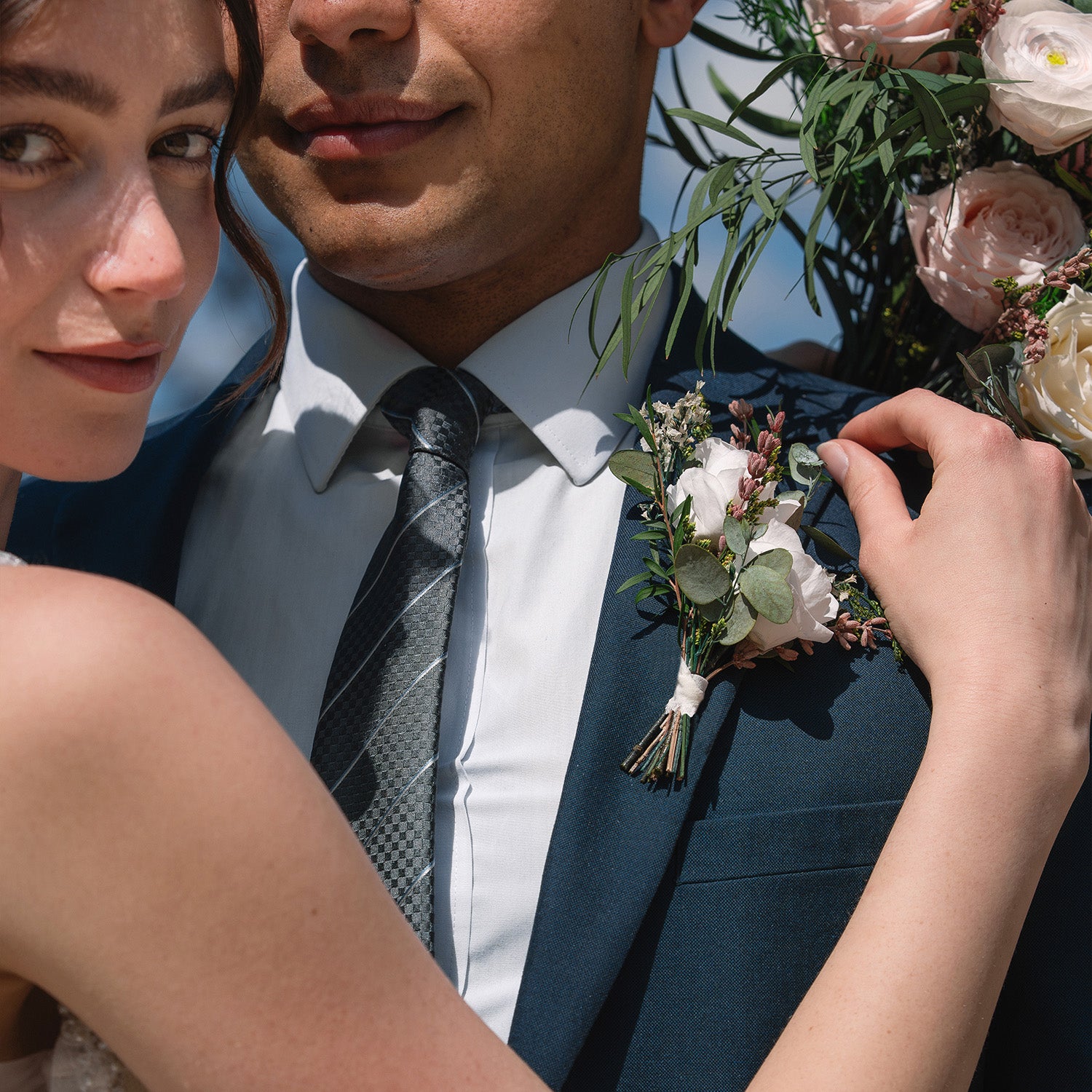 PRESERVED PINK AND WHITE MIXED FLOWER BUTTONHOLE